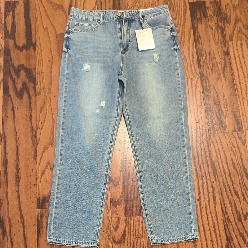Blue Relaxed Fit Jeans with Subtle Fading